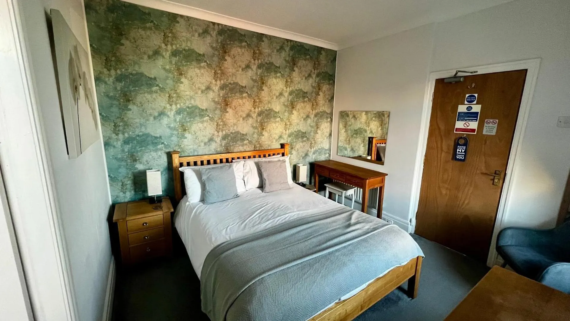 The Fossil Tree Hotel Blackpool