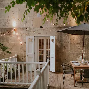 https://toll-keepers-house.tophotelsbath.com