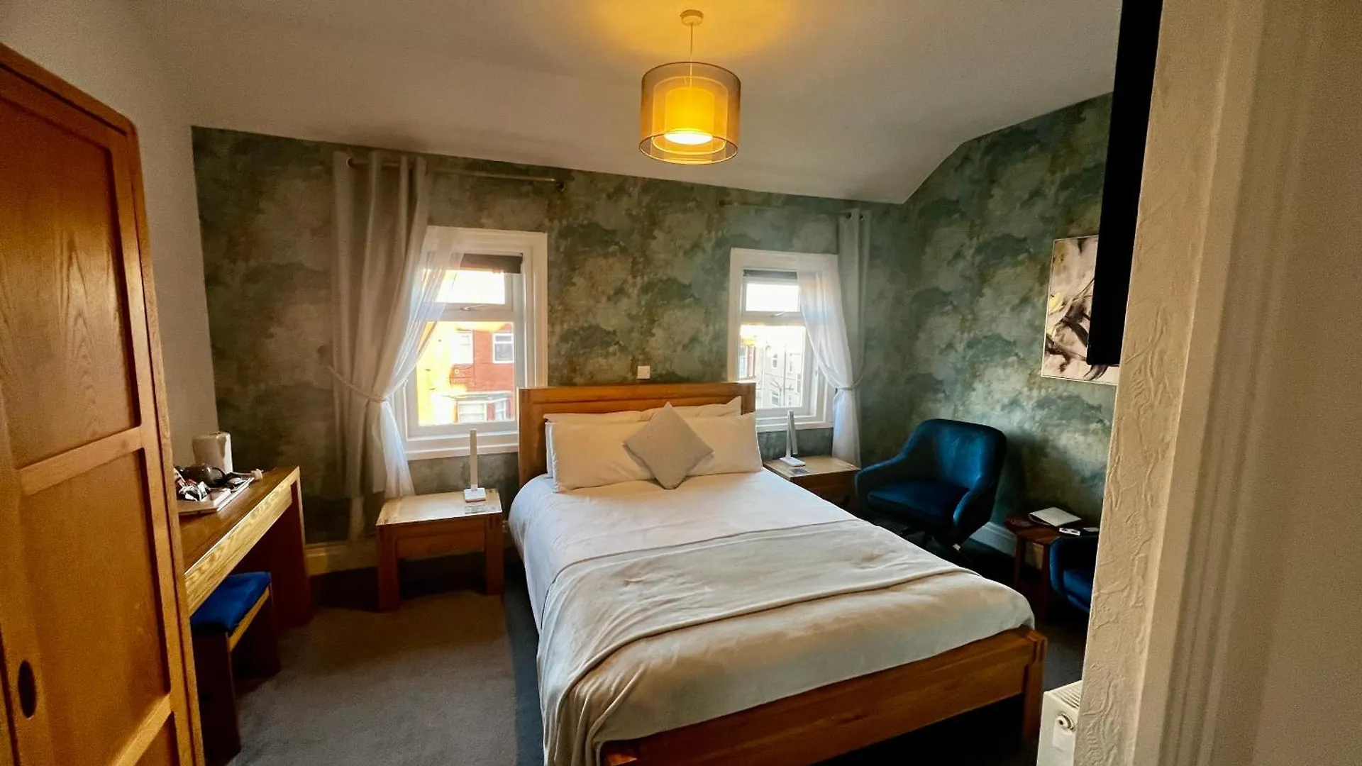 The Fossil Tree Hotel Blackpool